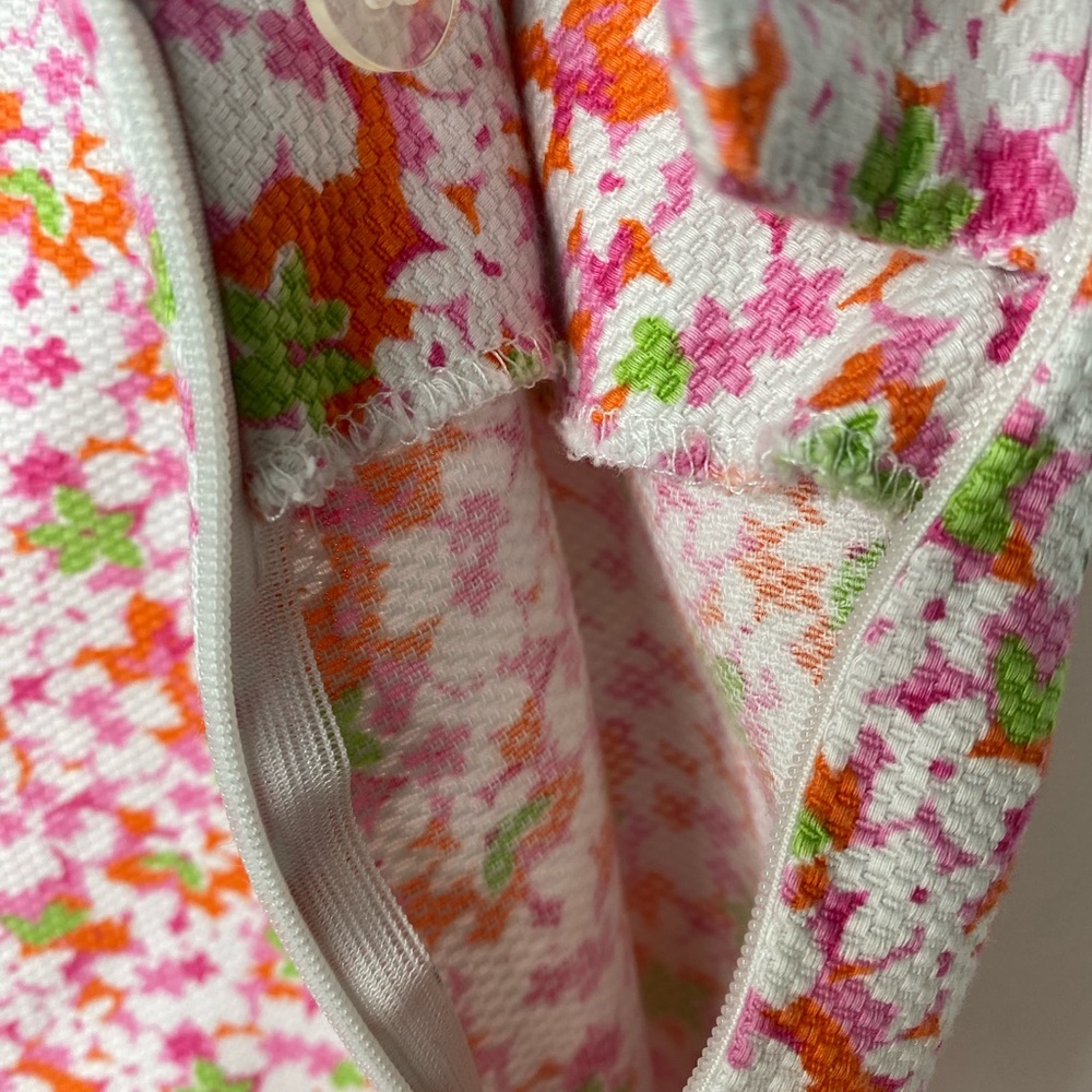 Gap,Size 4, shorts ,orange/pink colors /Flowers - Picture 3 of 3
